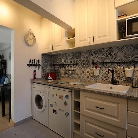 Cosy Flat In The Heart Of Alfama Lisbon